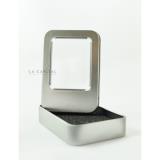 Estuche metálico con ventana